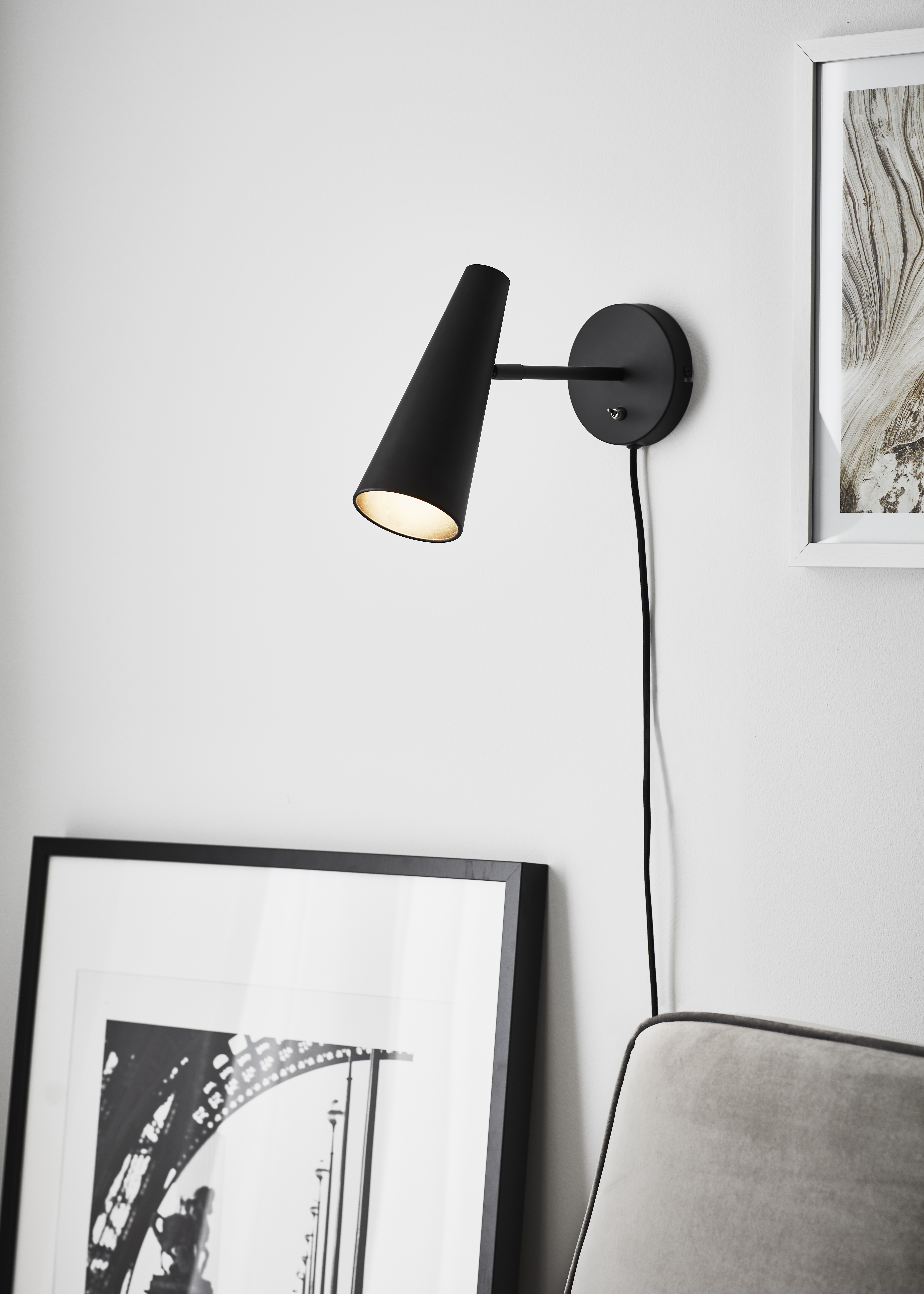 Peak wandlamp zwart Peak wandlamp zwart